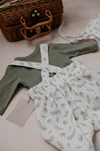 Mint Green Leaf Newborn Set
