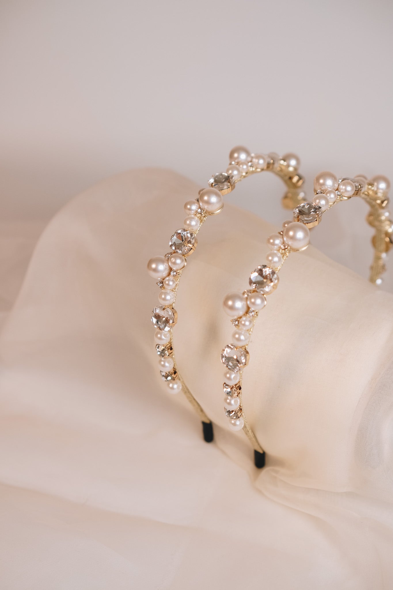 White Pearls & Gold
